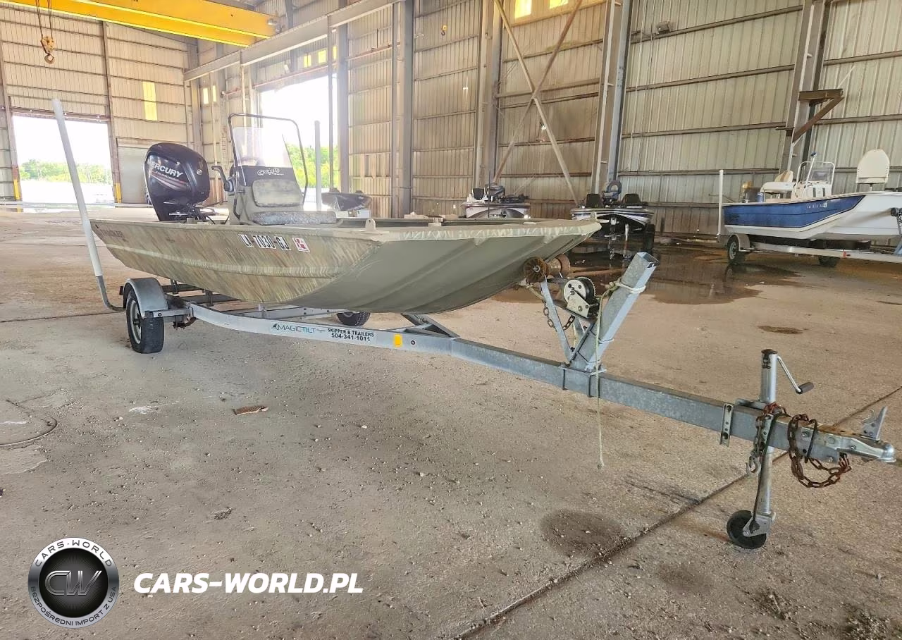 TRACKER BOAT – zdjęcie 1 z 13
