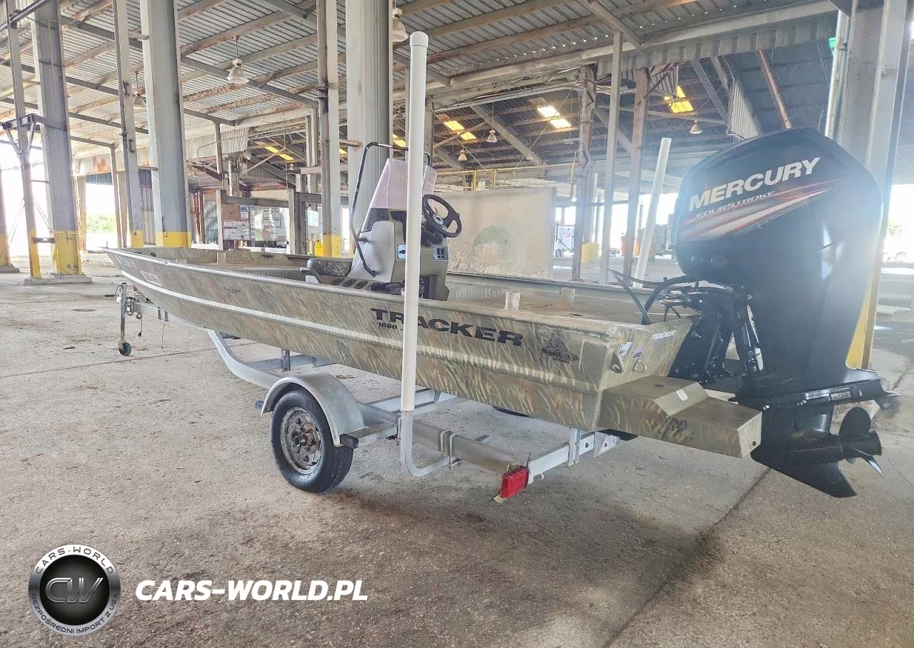 TRACKER BOAT VIN:BUJ03244L819 - 3