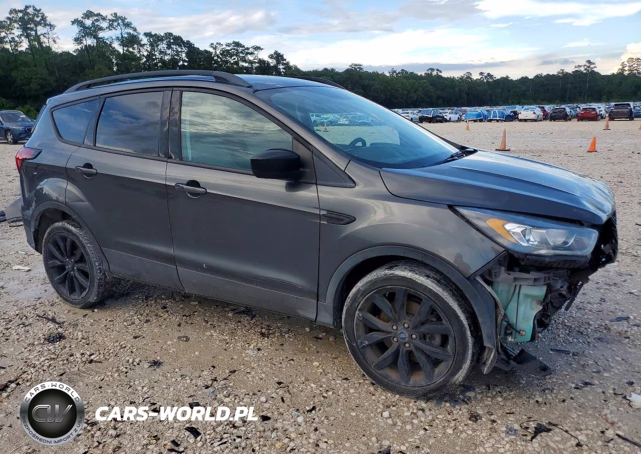 2019 Ford Escape Se VIN:1FMCU9GDXKUB80903 - 4