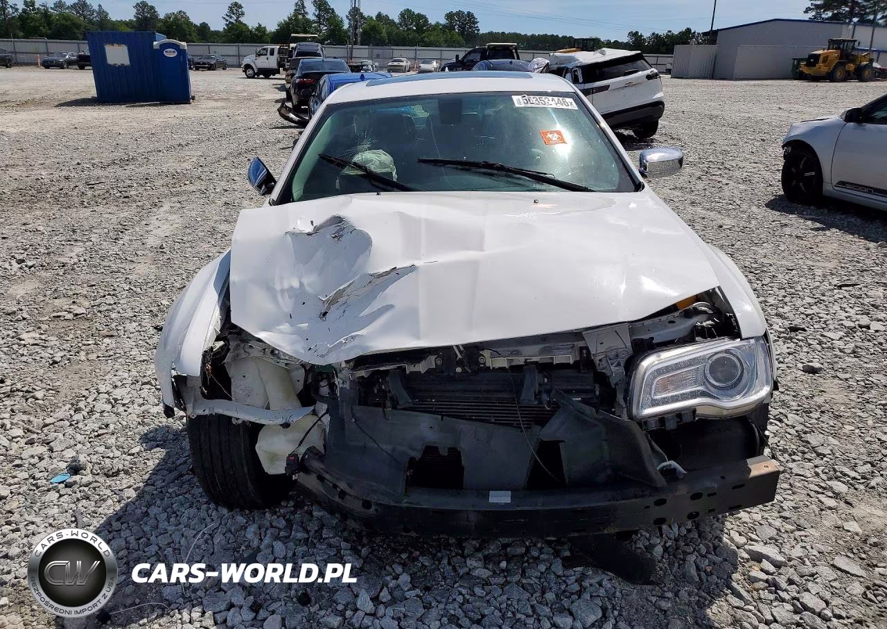 2019 Chrysler 300 Limited VIN:2C3CCAKG6KH595184 - 5