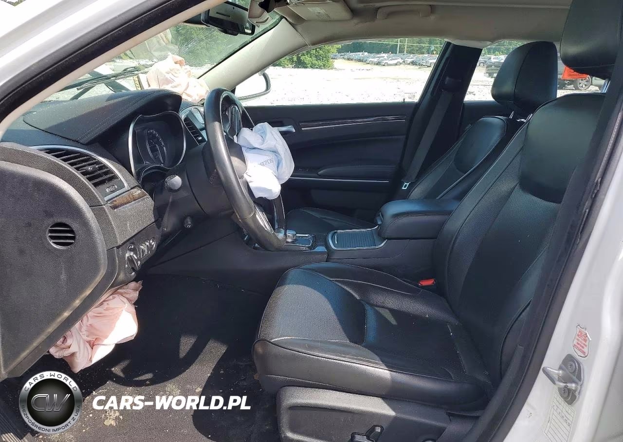 2019 Chrysler 300 Limited VIN:2C3CCAKG6KH595184 - 7