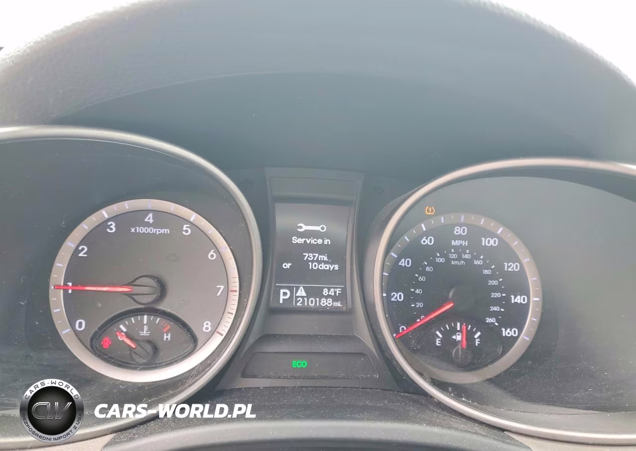 2015 Hyundai Santa Fe Sport 2.4L VIN:5XYZT3LB8FG270450 - 9