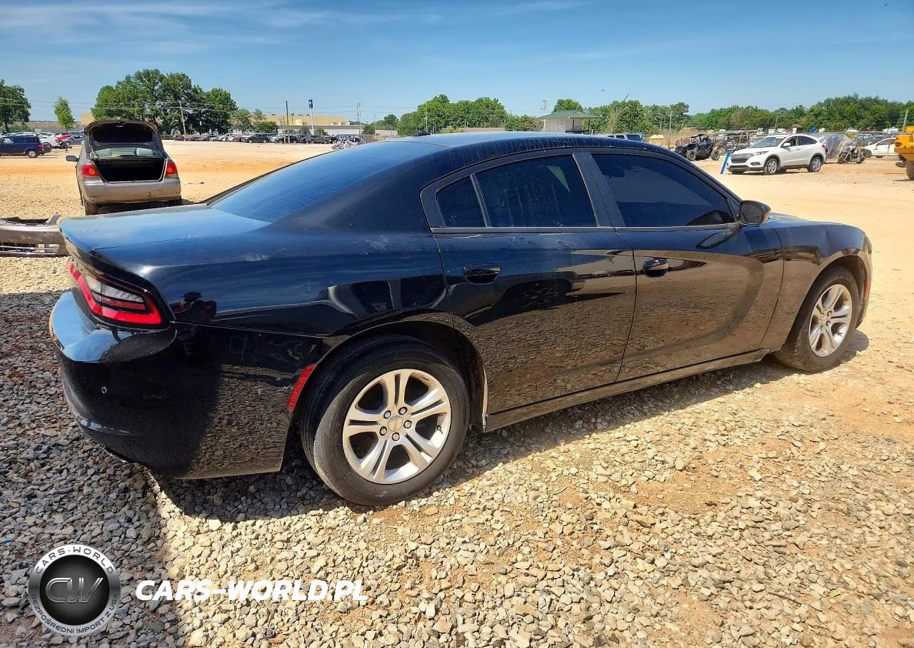 2019 Dodge Charger Sxt VIN:2C3CDXBG6KH664827 - 3