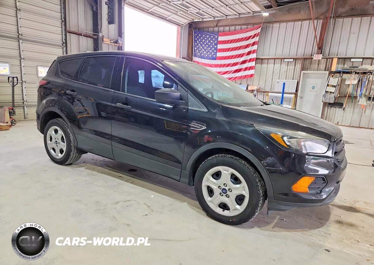 2018 Ford Escape S VIN:1FMCU0F7XJUA28299 - 4