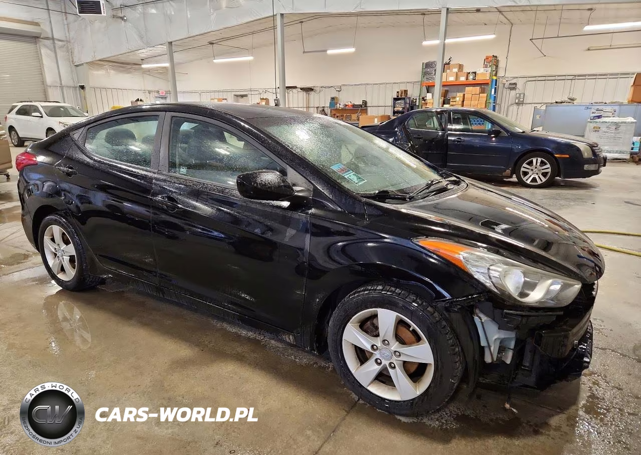 2012 Hyundai Elantra Gls VIN:5NPDH4AE7CH93425 - 4