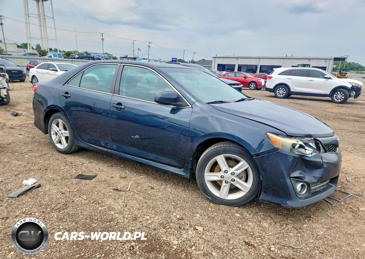 2014 Toyota Camry Se VIN:4T1BF1FK2EU451514 - 4
