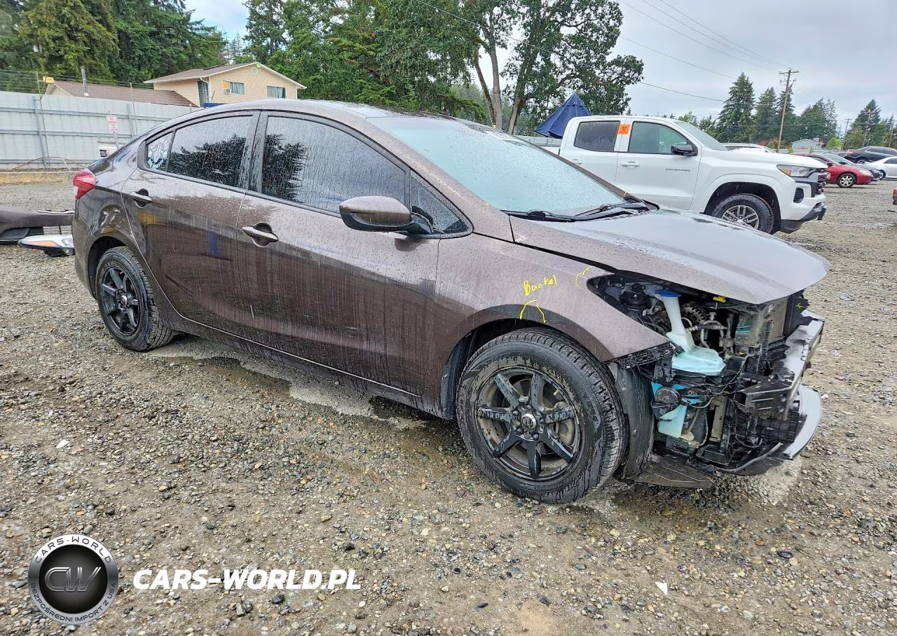 2018 Kia Forte Lx VIN:3KPFK4A78JE214962 - 4