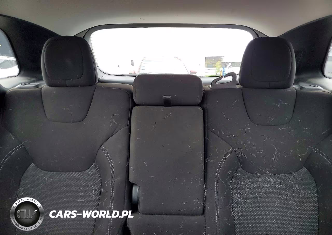 2020 Jeep Cherokee Latitude VIN:1C4PJLCB5LD568560 - 10