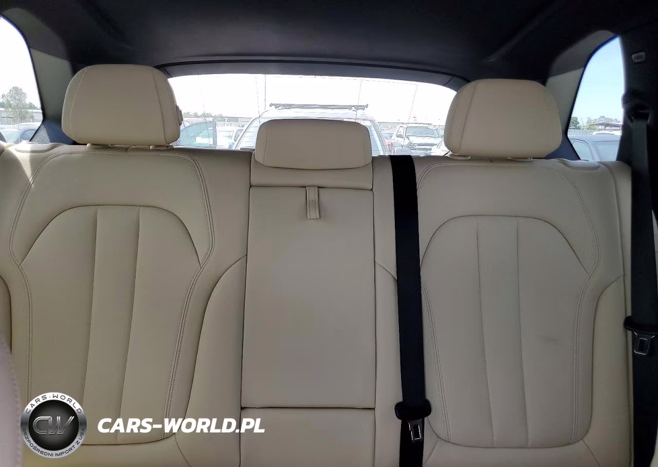 2021 BMW X5 xDrive45E VIN:5UXTA6C08M9F27716 - 10