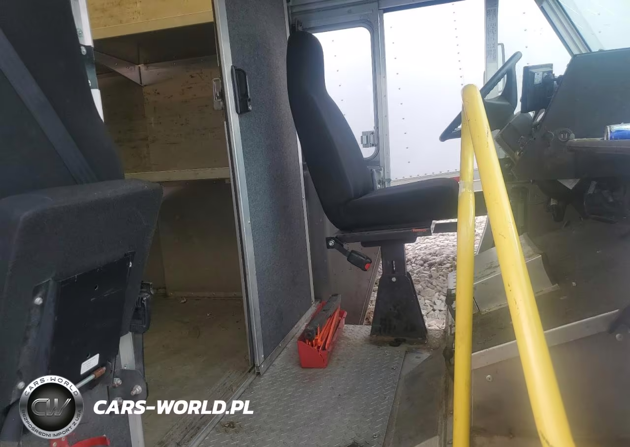 2022 Freightliner Chassis M Line Walk-In Van VIN:4UZAAPFA9NCNT6067 - 11