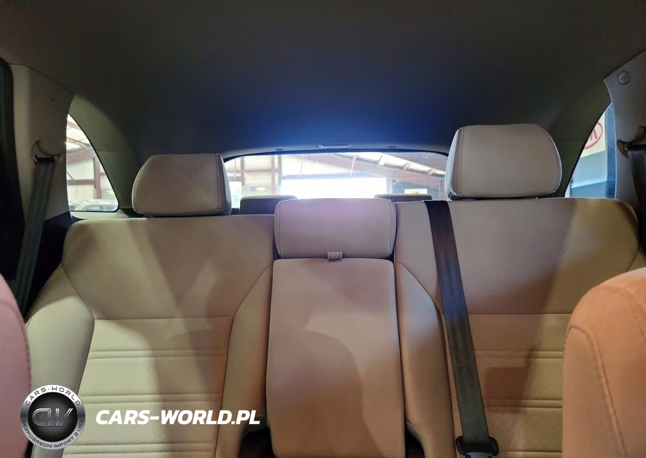 2019 Kia Sorento Lx VIN:5XYPGDA32KG538416 - 10