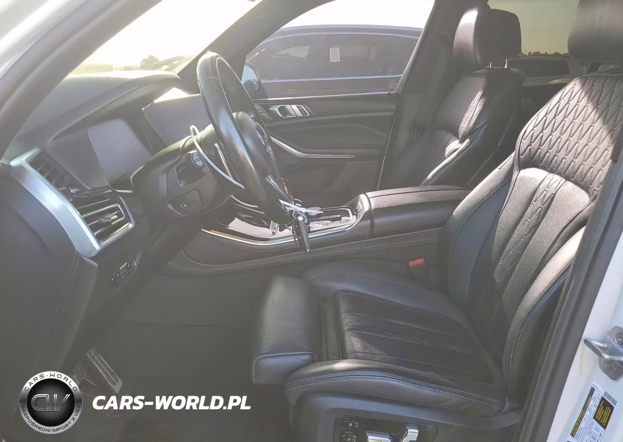 2019 BMW X5 xDrive50I VIN:5UXJU2C57KLN65650 - 7