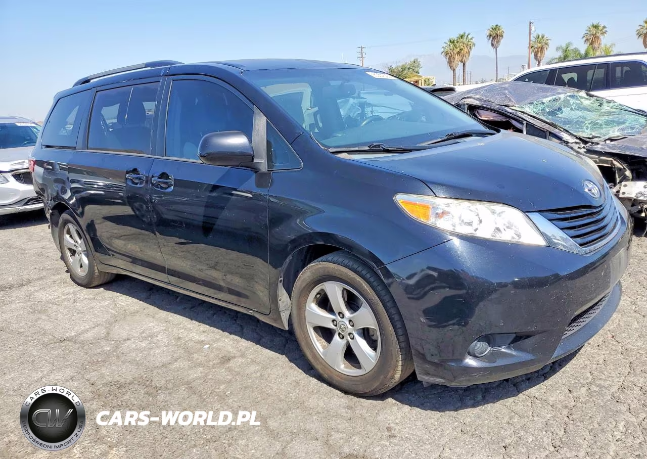 2016 Toyota Sienna Le VIN:5TDKK3DC2GS695369 - 4
