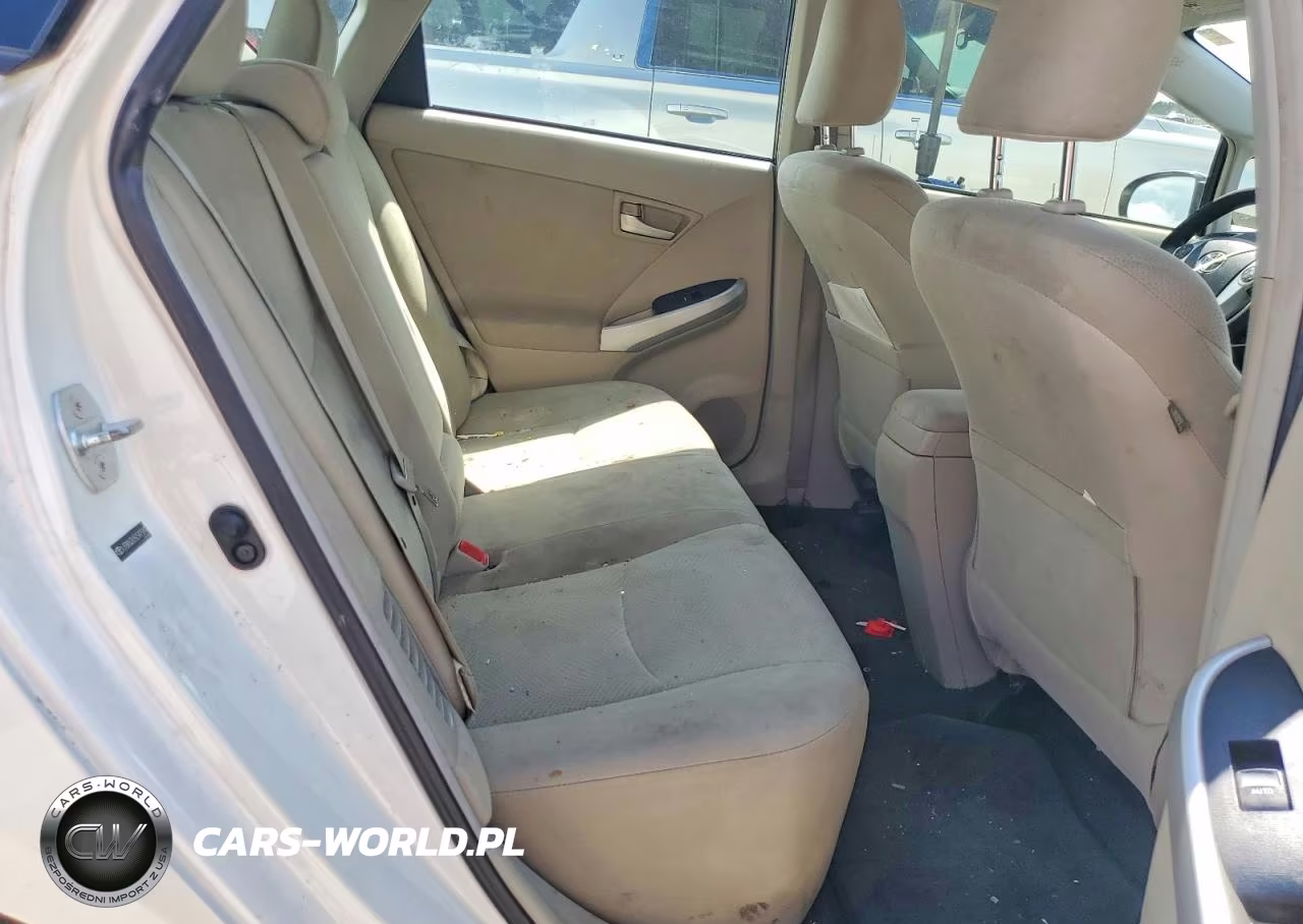 2012 Toyota Prius Two VIN:JTDKN3DU5C5415847 - 10