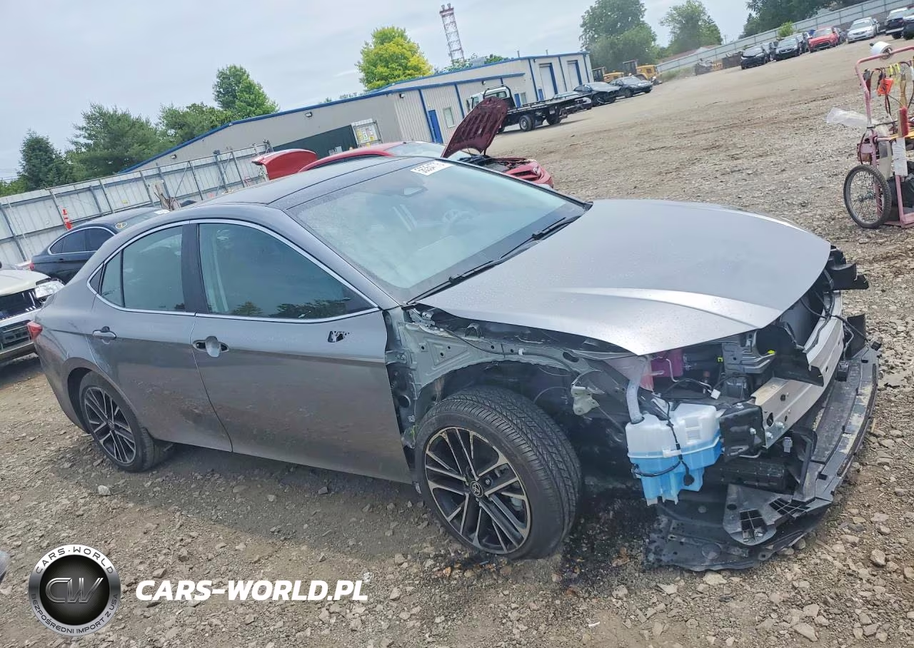 2025 Toyota Camry Xle VIN:4T1DAACK7SU646452 - 4