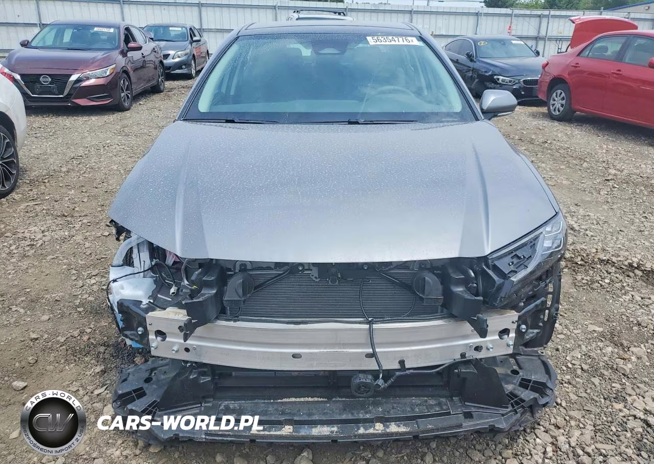 2025 Toyota Camry Xle VIN:4T1DAACK7SU646452 - 5