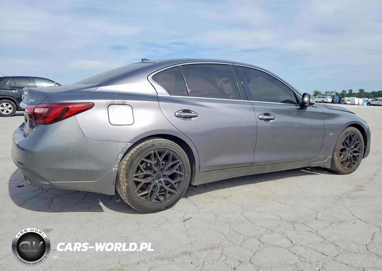 2018 Infiniti Q50 Luxe VIN:JN1EV7ARXJM444707 - 3