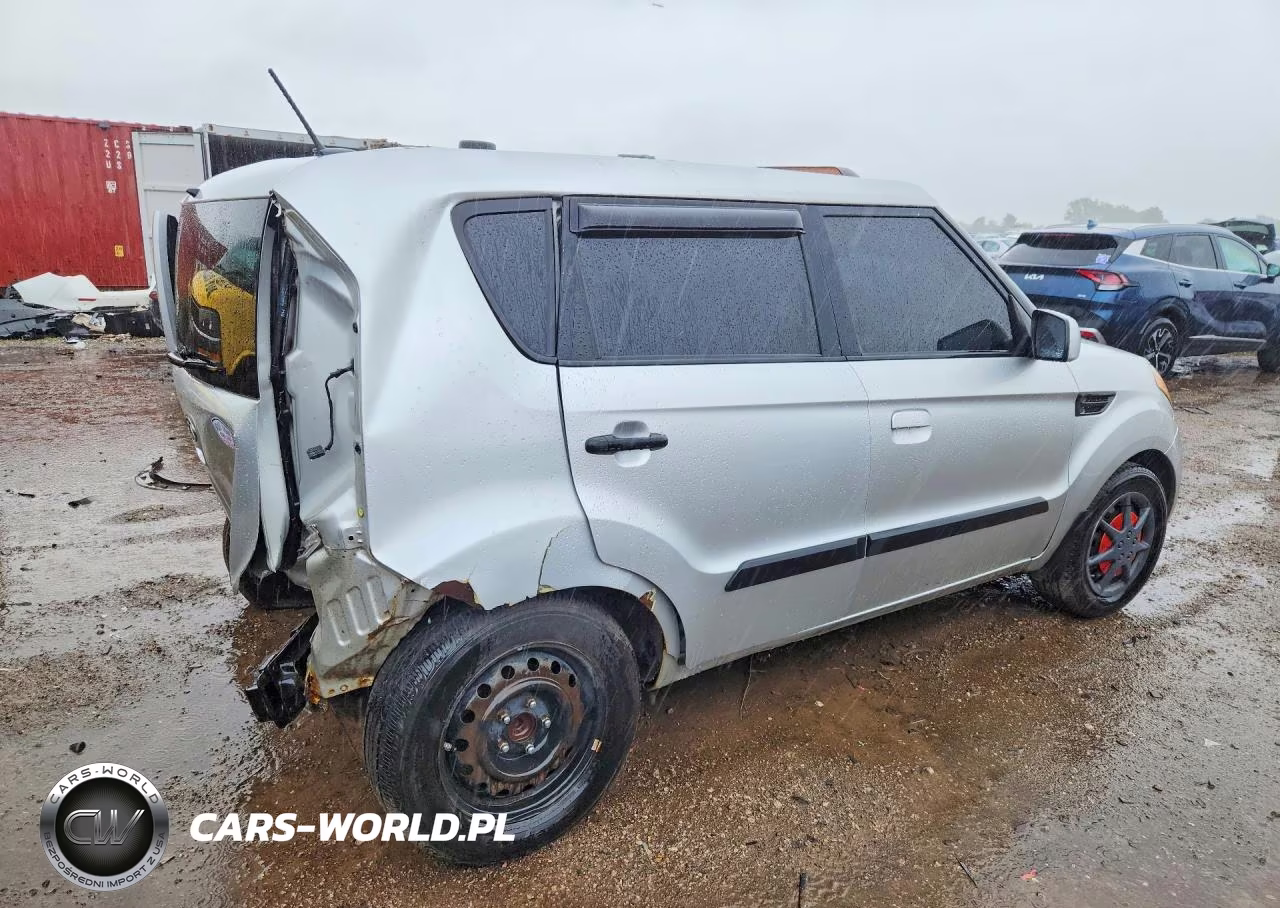 2010 Kia Soul + VIN:KNDJT2A22A7164317 - 3