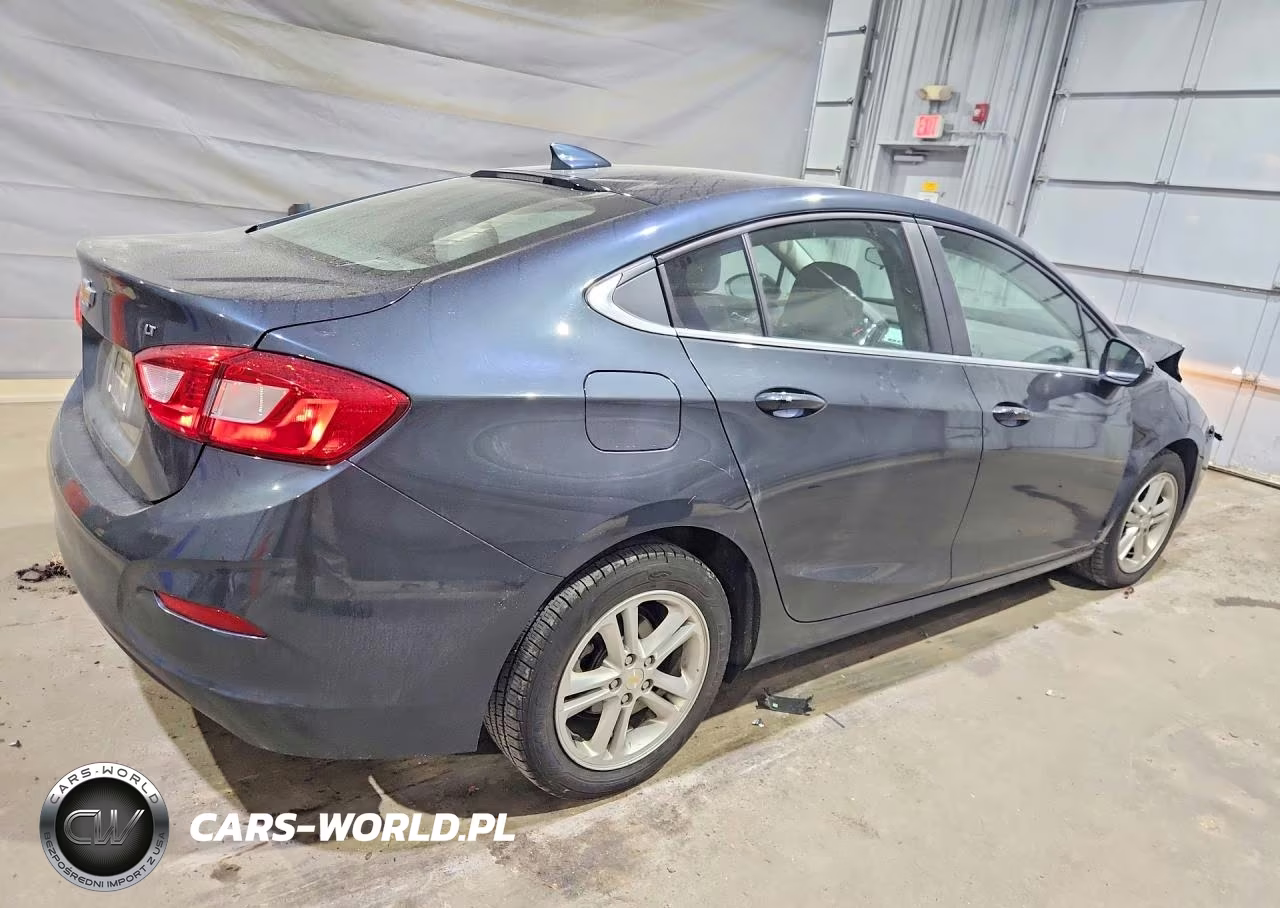 2018 Chevrolet Cruze Lt VIN:1G1BE5SM5J7212157 - 3