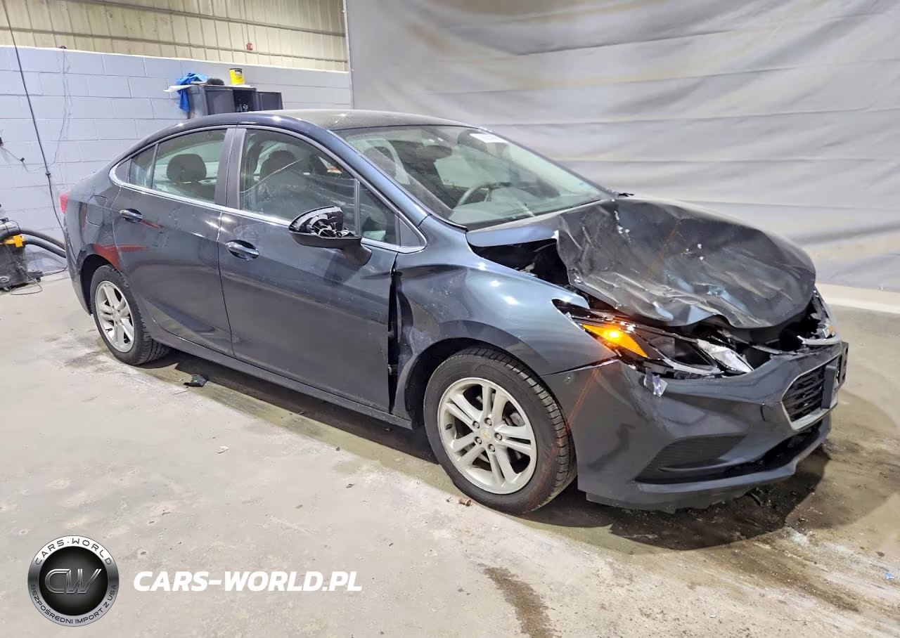 2018 Chevrolet Cruze Lt VIN:1G1BE5SM5J7212157 - 4