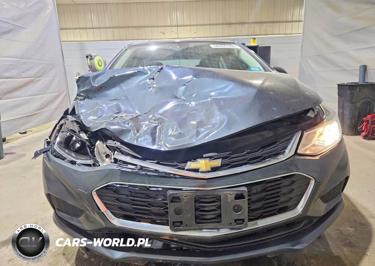 2018 Chevrolet Cruze Lt VIN:1G1BE5SM5J7212157 - 5