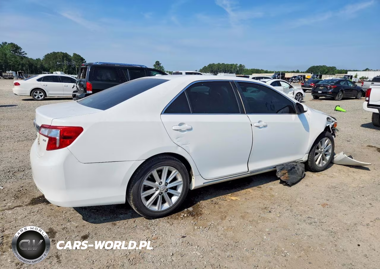 2013 Toyota Camry Xle VIN:4T4BF1FK1DR298483 - 3