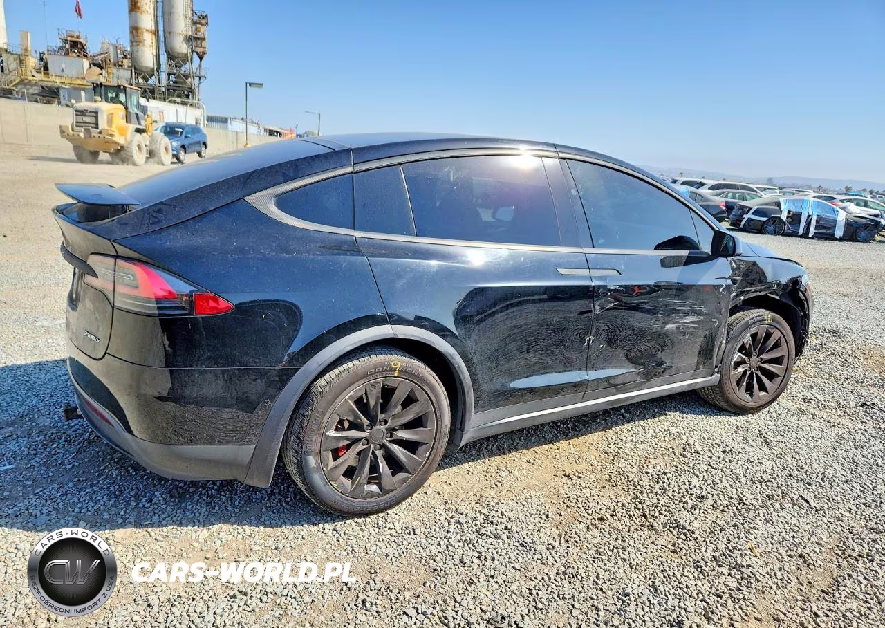 2018 Tesla Model X VIN:5YJXCBE43JF142956 - 3