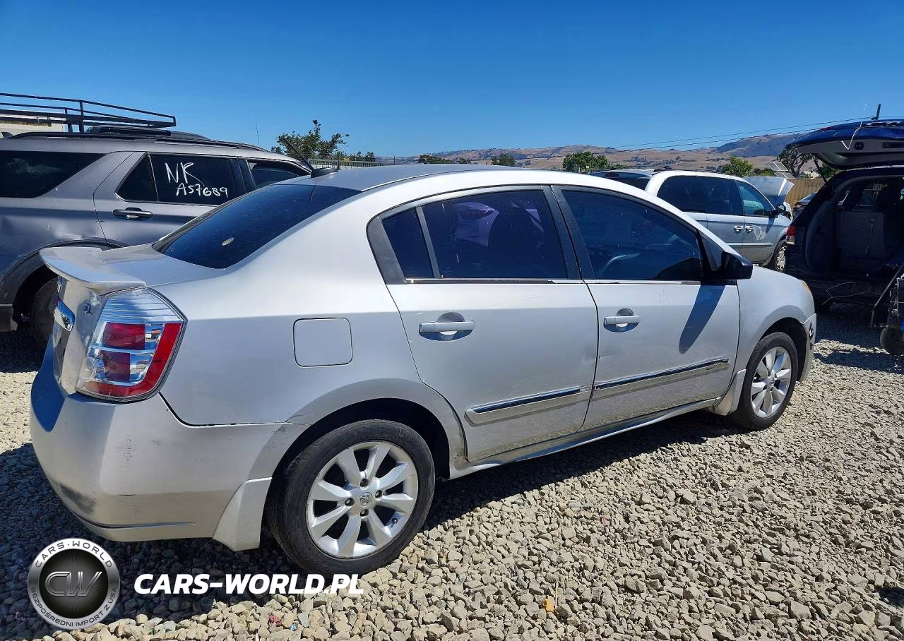 2012 Nissan Sentra 2.0 VIN:3N1AB6AP2CL705762 - 3