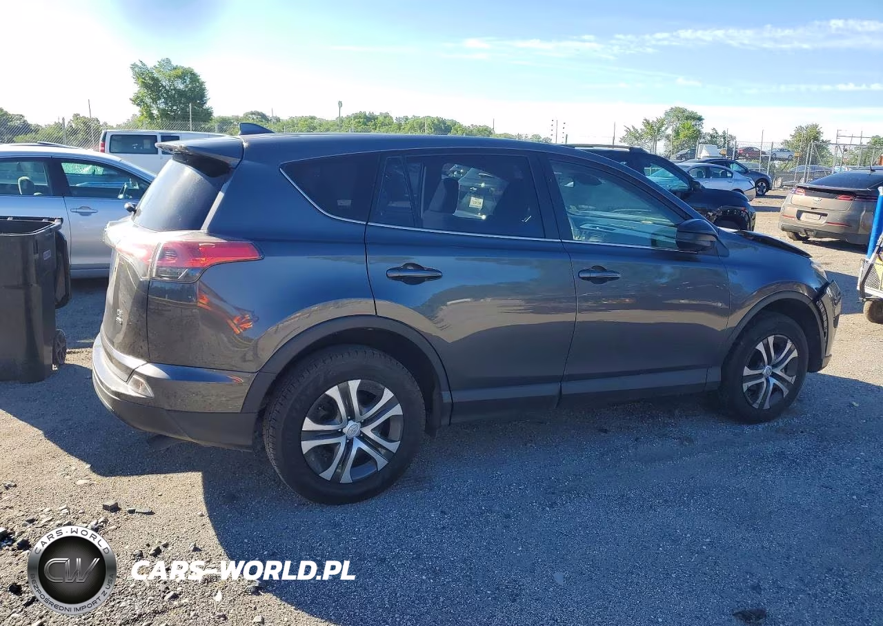 2018 Toyota Rav4 Le VIN:JTMBFREV4JJ732644 - 3