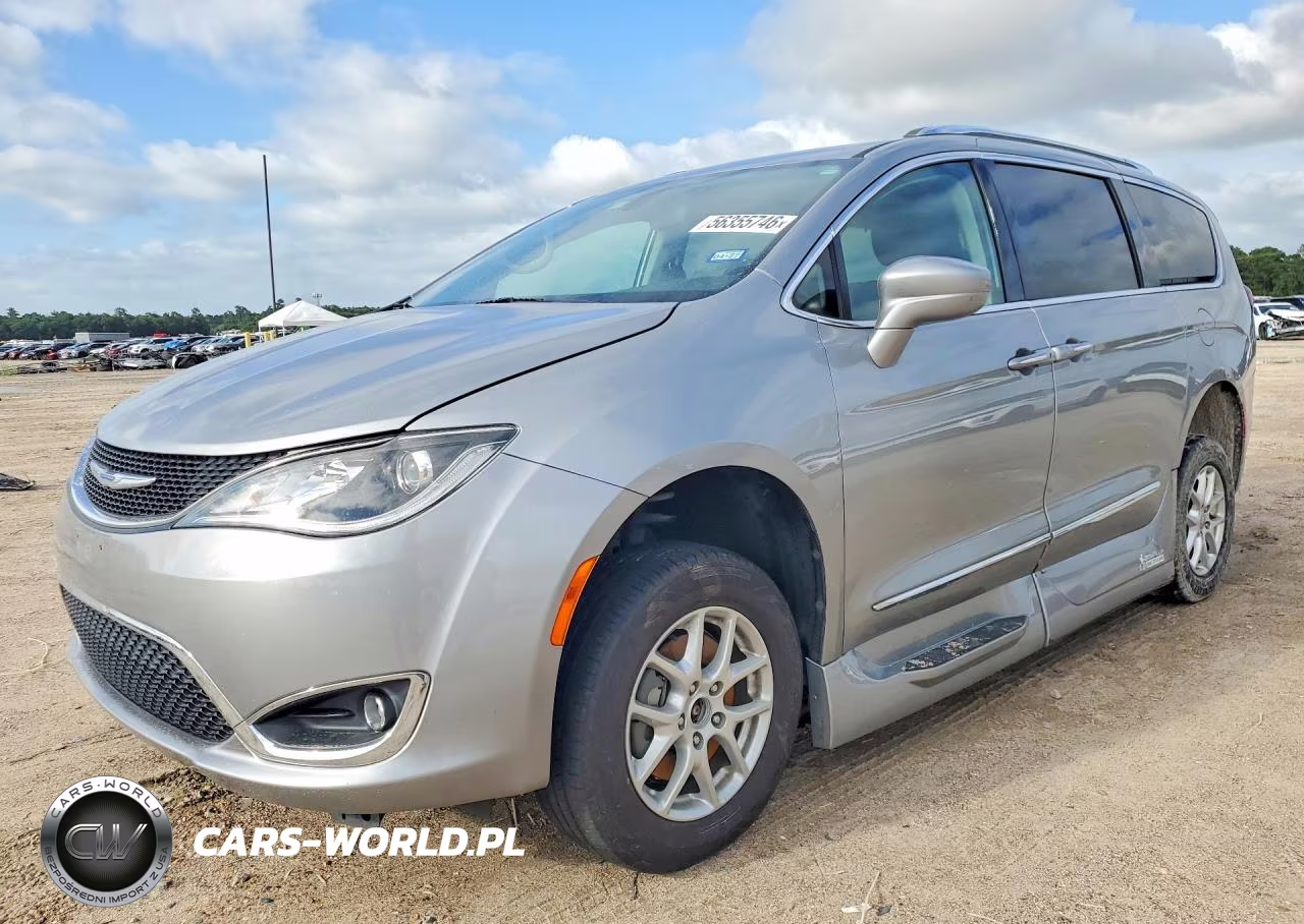 2020 Chrysler Pacifica Touring L