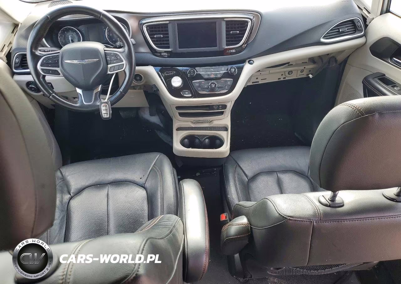 2020 Chrysler Pacifica Touring L VIN:2C4RC1BG3LR269358 - 8