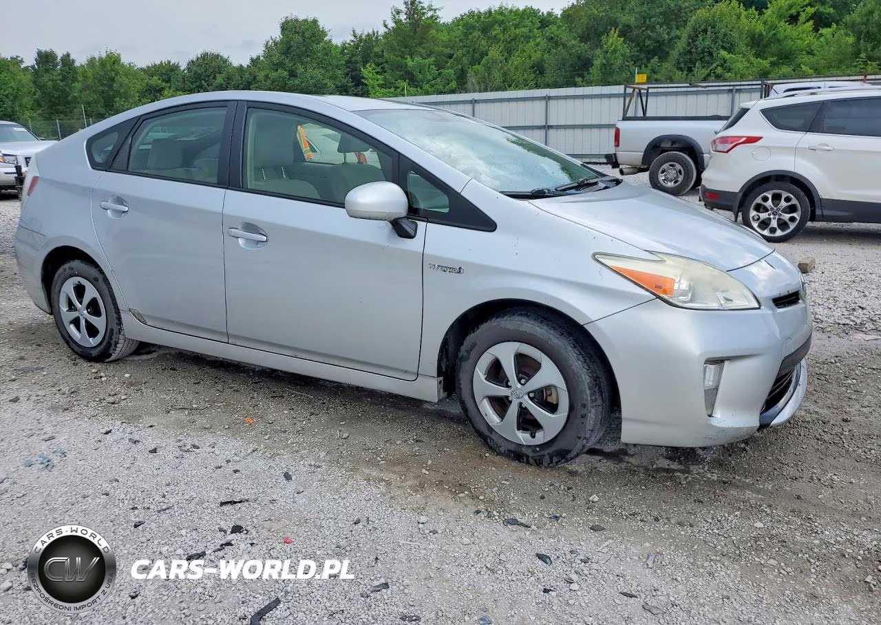 2014 Toyota Prius Two VIN:JTDKN3DU8E1771171 - 4