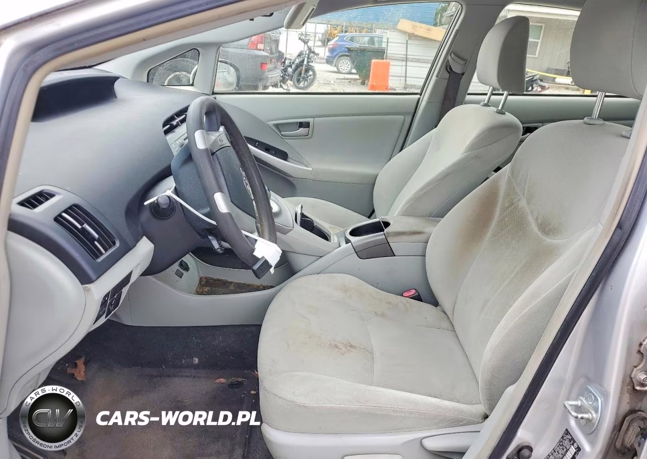 2014 Toyota Prius Two VIN:JTDKN3DU8E1771171 - 7