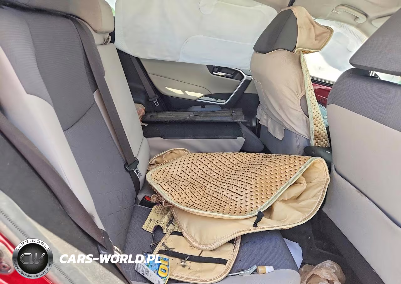 2019 Toyota Rav4 Xle VIN:JTMW1RFV7KJ012352 - 10