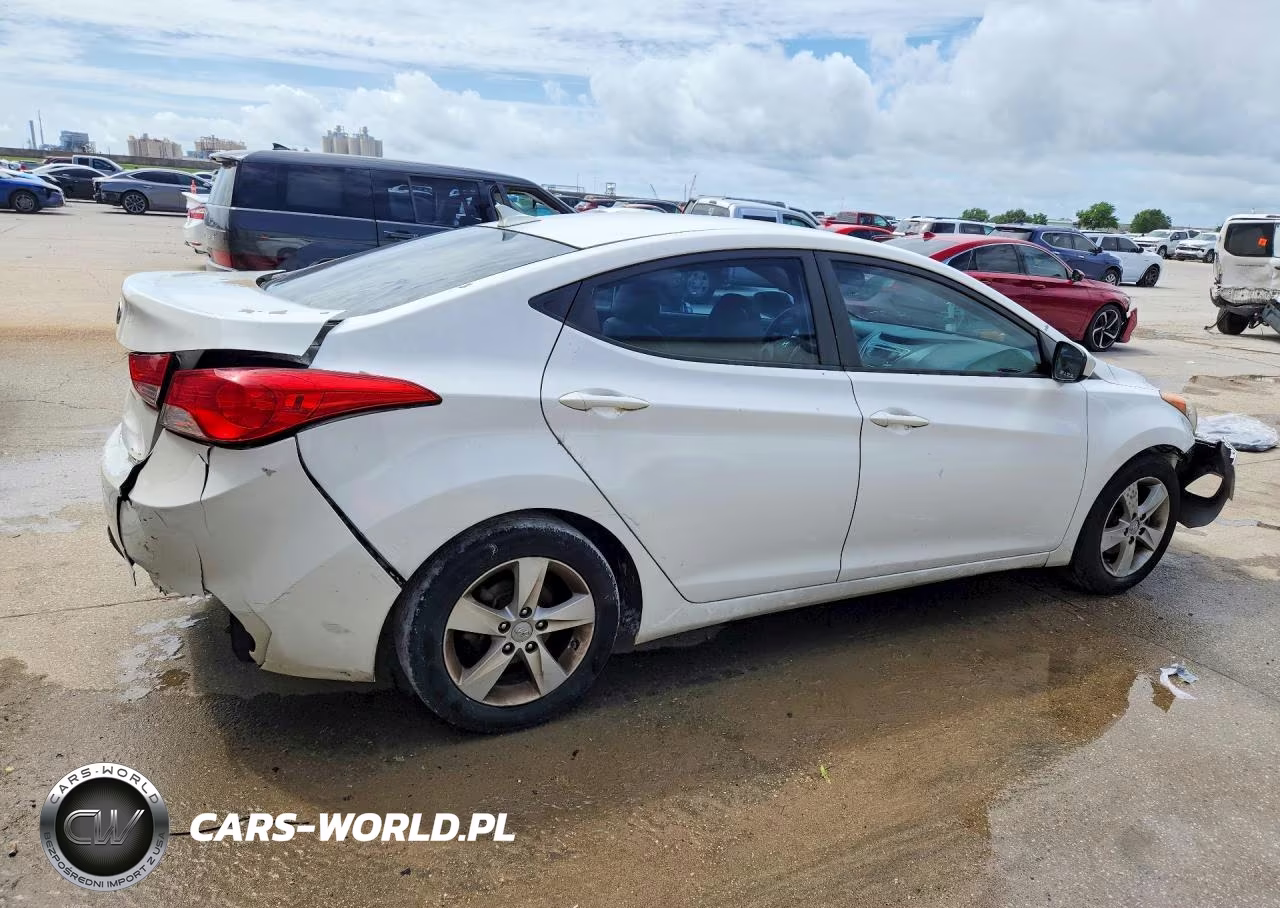 2013 Hyundai Elantra Gls VIN:5NPDH4AE4DH252502 - 3