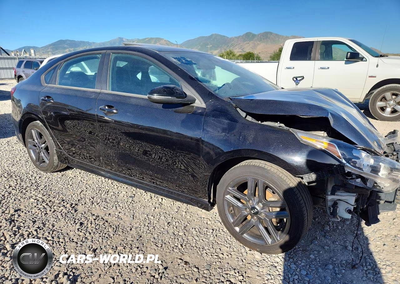 2021 Kia Forte Gt Line VIN:3KPF34AD6ME268896 - 4