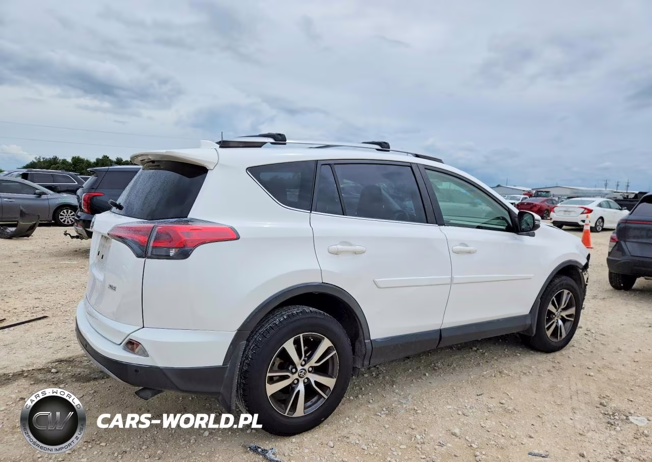 2017 Toyota Rav4 Xle VIN:JTMWFREV0HD097318 - 3