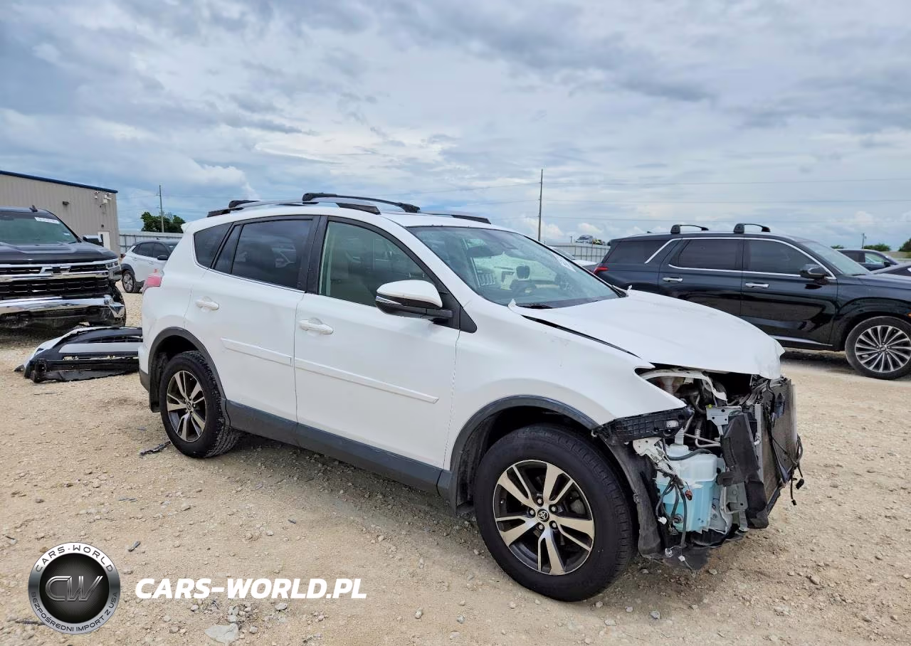 2017 Toyota Rav4 Xle VIN:JTMWFREV0HD097318 - 4
