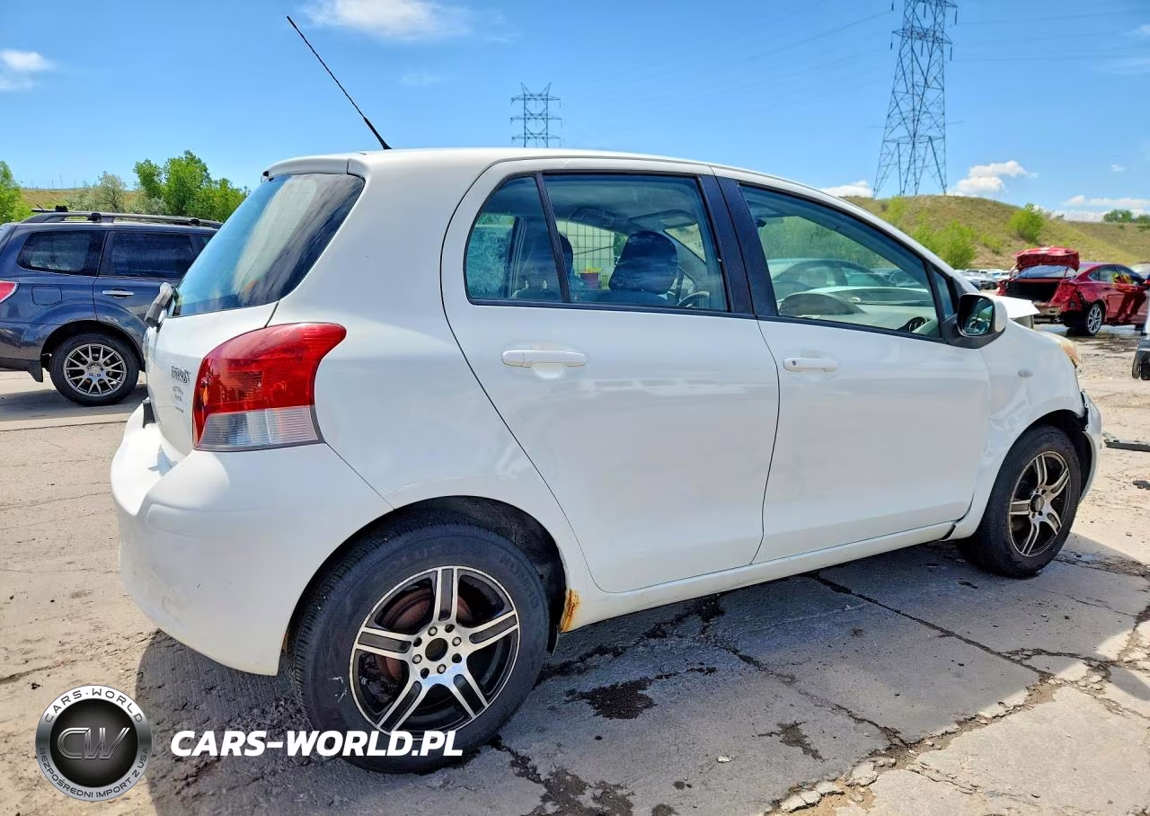 2010 Toyota Yaris Base VIN:JTDKT4K31A5306255 - 3
