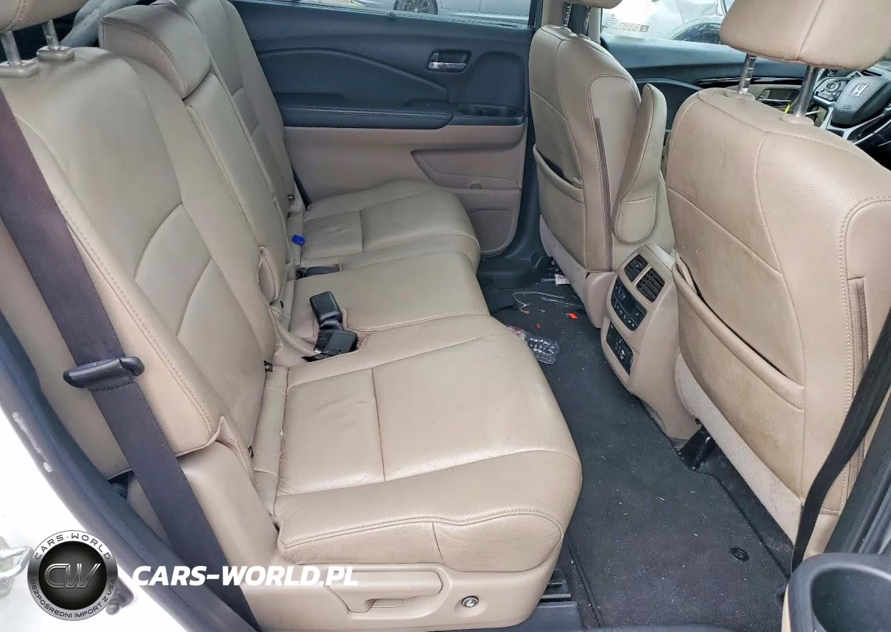 2021 Honda Pilot Touring VIN:5FNYF5H99MB001804 - 11