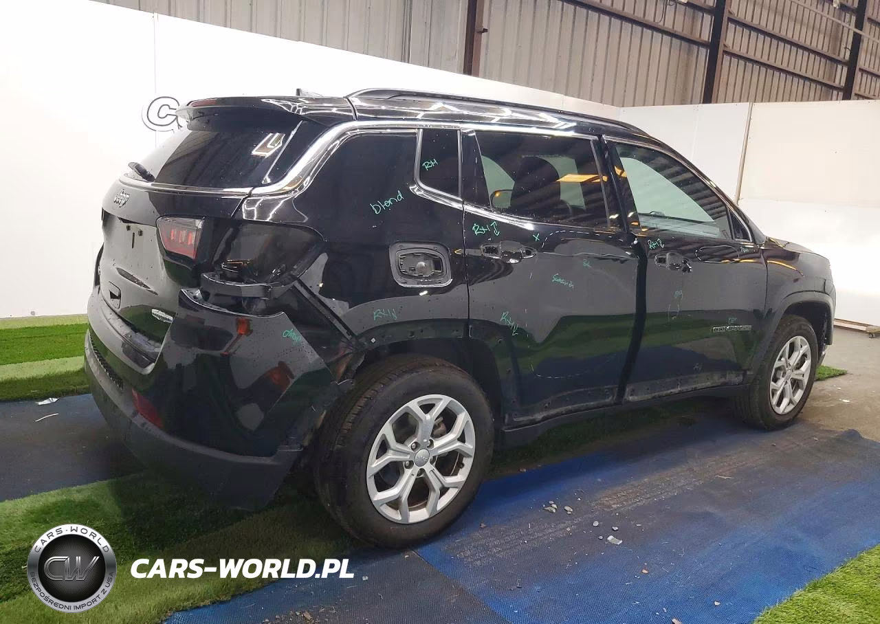 2024 Jeep Compass Latitude VIN:3C4NJDBN6RT111932 - 3