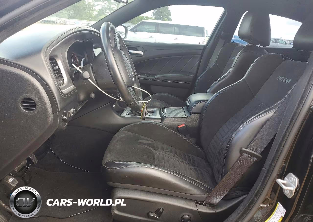2023 Dodge Charger VIN:2C3CDXCTXPH598253 - 7
