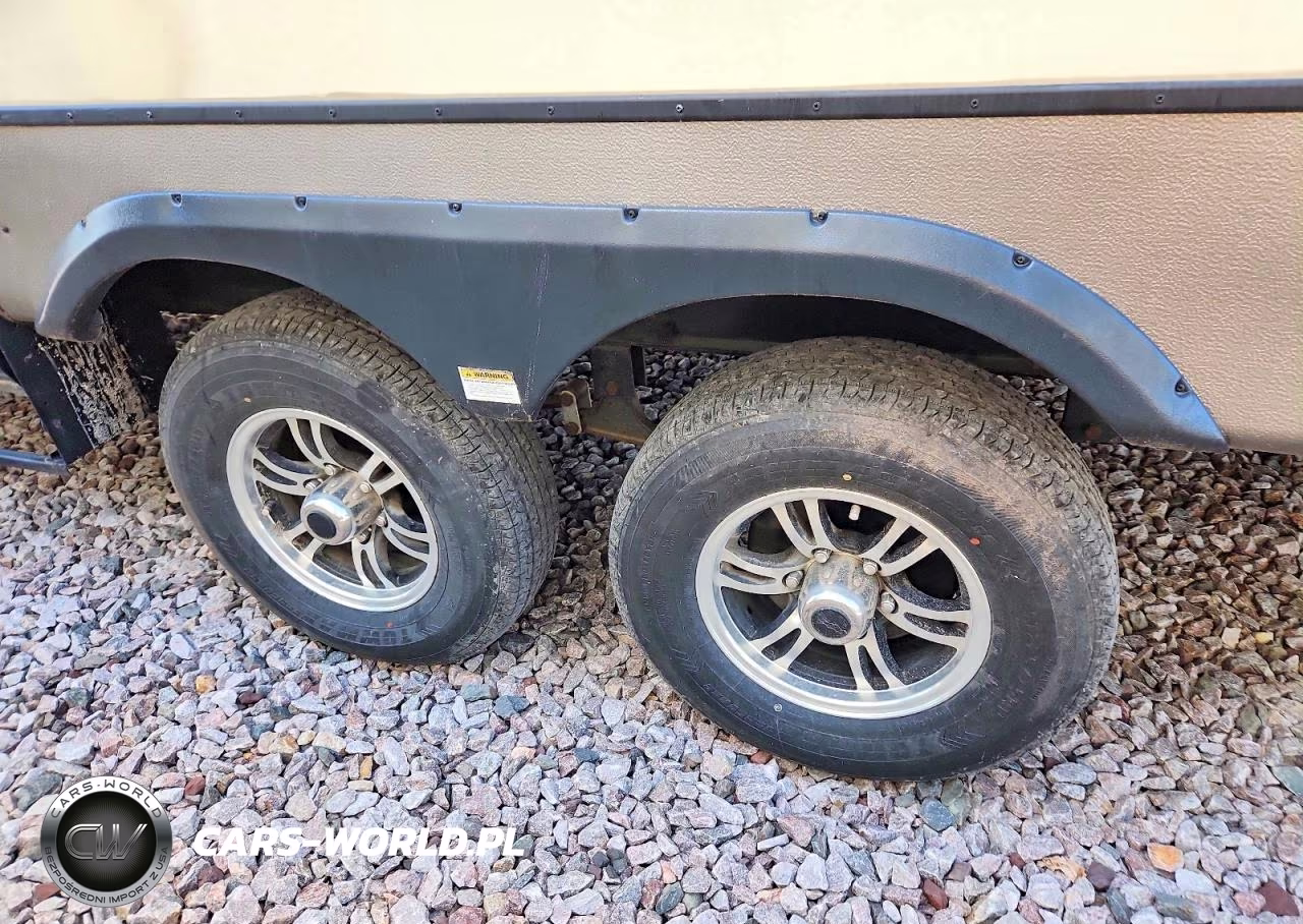 2017 Cross Roads Volante Camper VIN:4V0FC3127HG009029 - 8