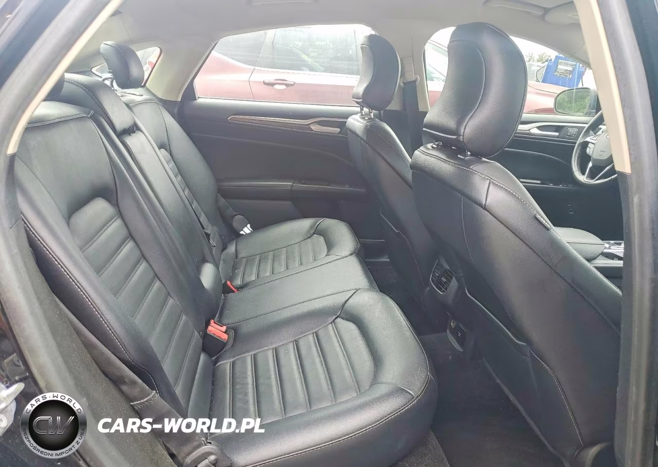 2018 Ford Fusion Se Hybrid VIN:3FA6P0LU0JR261558 - 10