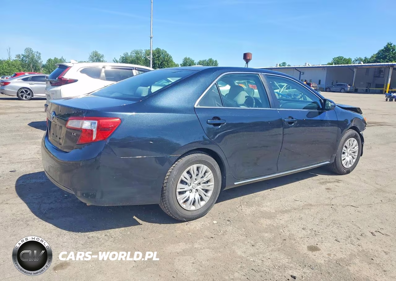 2014 Toyota Camry Le VIN:4T4BF1FK5ER404905 - 3