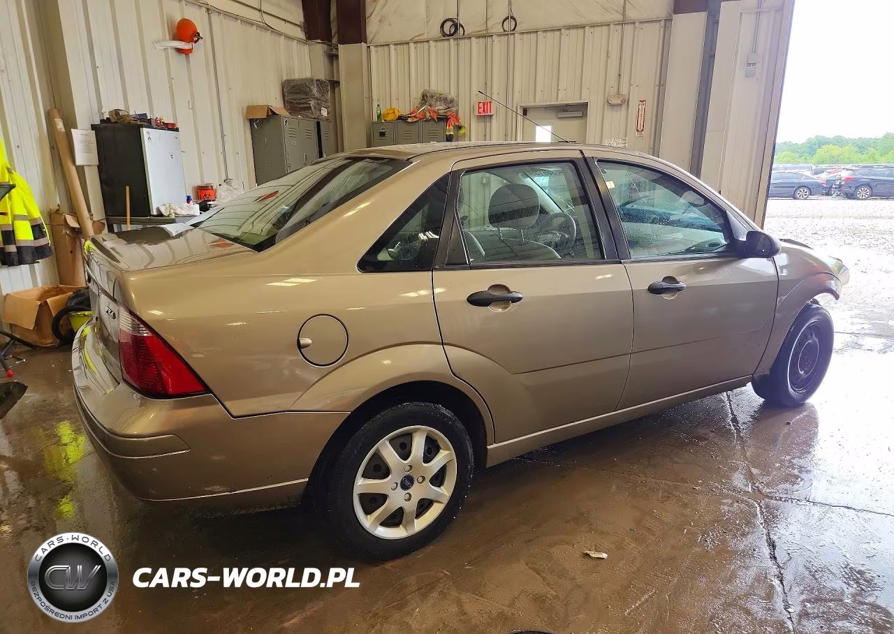 2005 Ford Focus Zx4 VIN:1FAFP34N05W152139 - 3