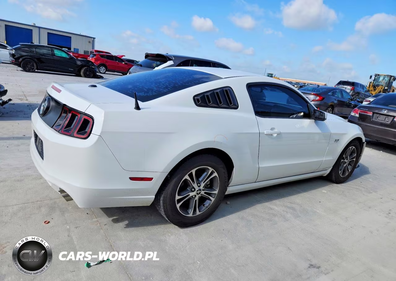 2014 Ford Mustang VIN:1ZVBP8AM7E5264523 - 3