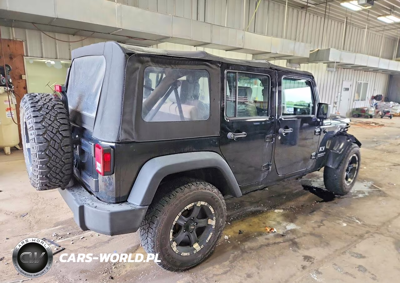 2009 Jeep Wrangler Unlimited X VIN:1J4GA39129L768352 - 3