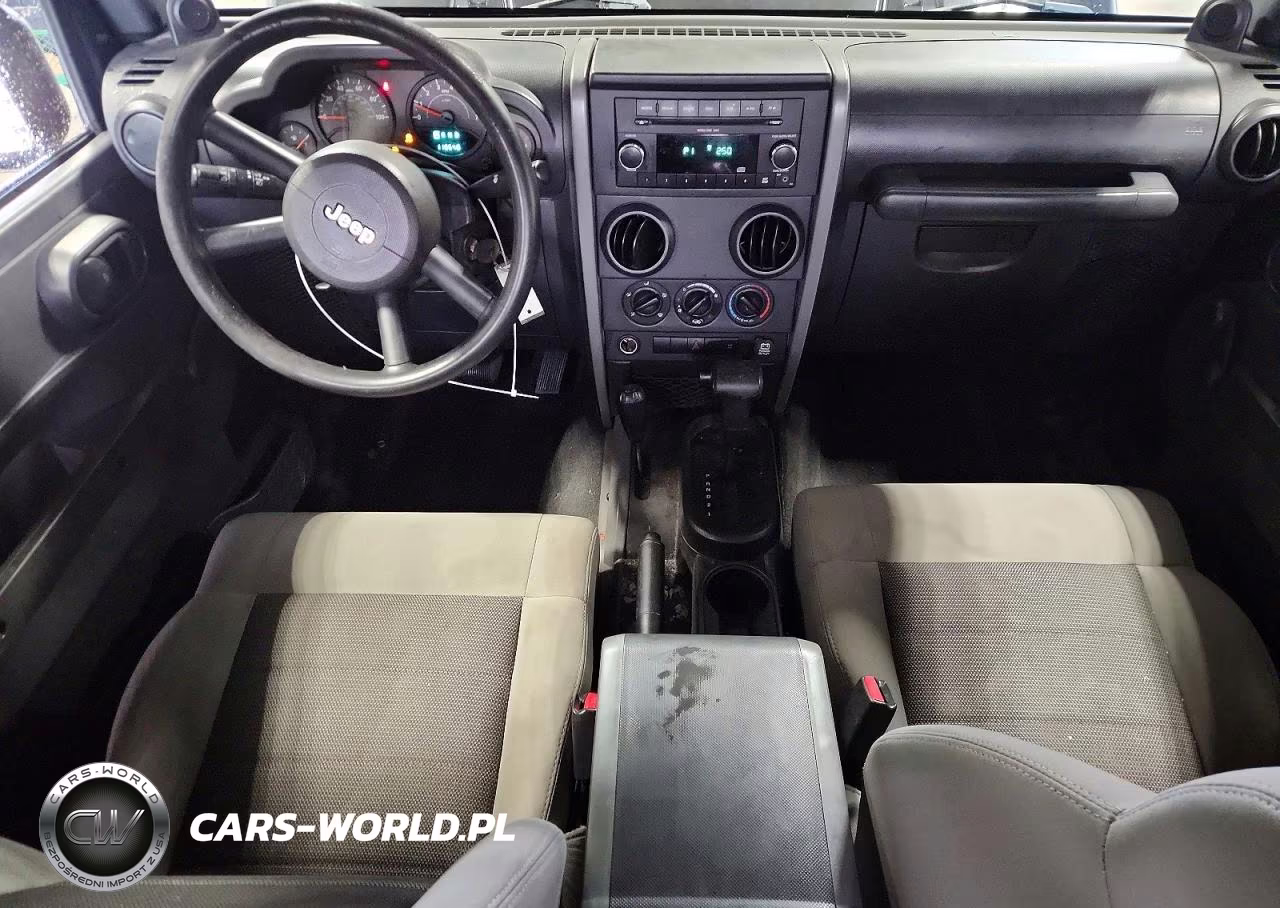 2009 Jeep Wrangler Unlimited X VIN:1J4GA39129L768352 - 8