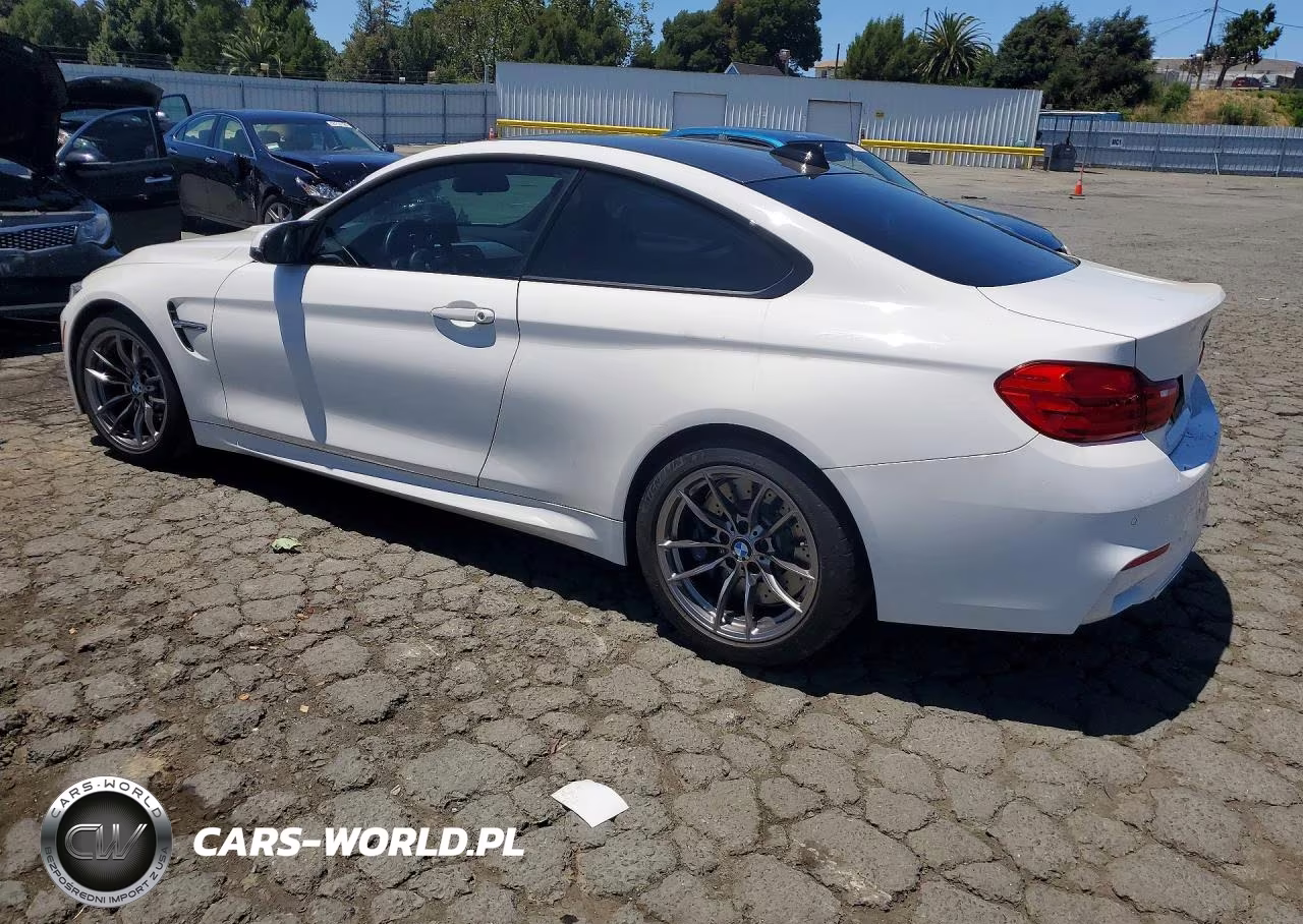2015 BMW M4 VIN:WBS3R9C58FK330070 - 2
